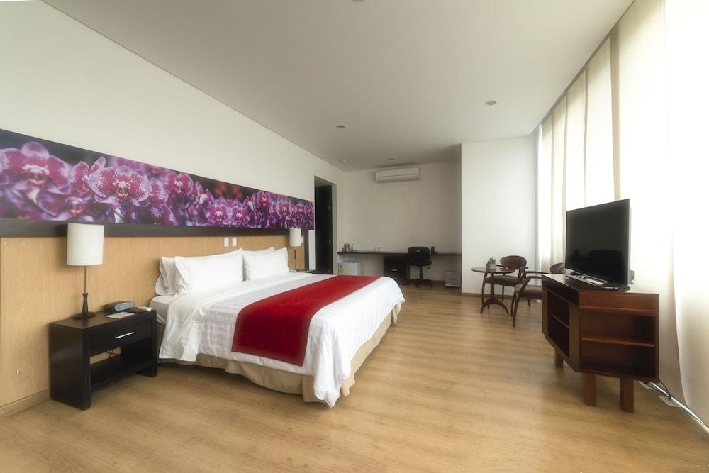 Mi Hotel Sandiego Medellin Exterior photo